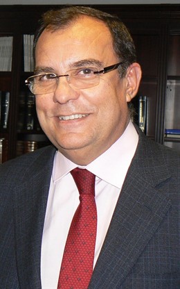 El presidente del Colegio de Graduados Sociales de Sevilla, Rafael Hidalgo