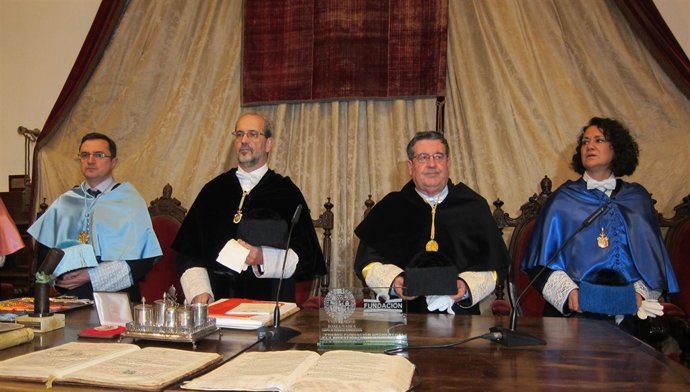 Acto en el Paraninfo de la USAL donde se ha hecho entrega del premio