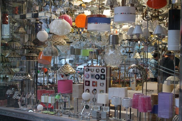 LÁMPARAS, LUZ, COMERCIO