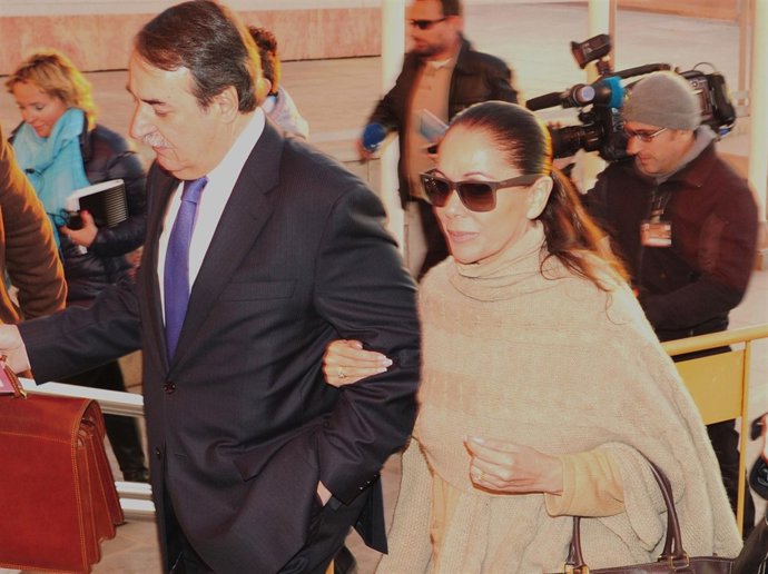 El abogado de Pantoja, José Ángel Galán, y la tonadillera Isabel Pantoja