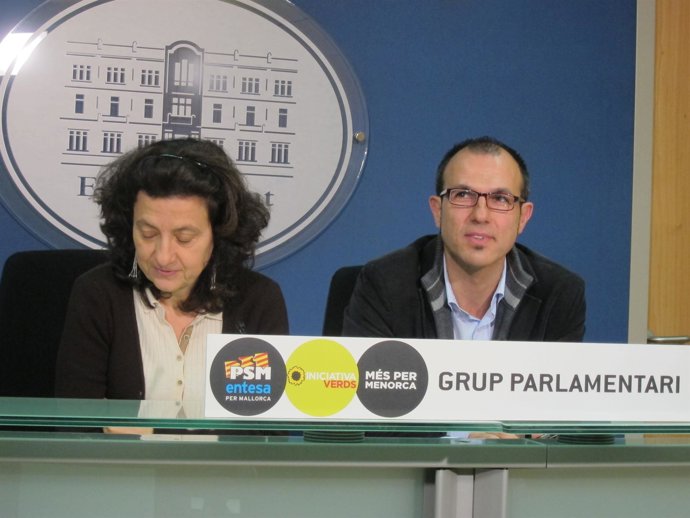 Barcelo y Santiago en rueda de prensa
