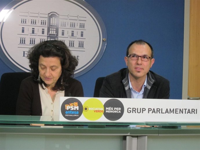 Barcelo y Santiago en rueda de prensa