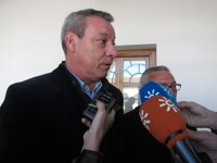 PSOE-A pide a Zoido que mantenga su "palabra de apoyo" al 'Pacto por Andalucía' y aclare si apoya prohibir sobresueldos