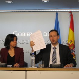 La Consejera De Agroganadería Y El Consejero De Presidencia Del Principado