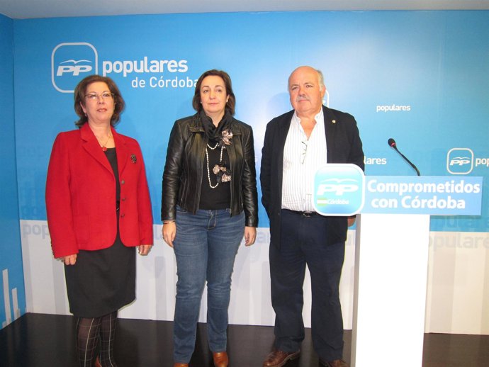 Blanco, Corredera y Aguirre antes de rueda de prensa