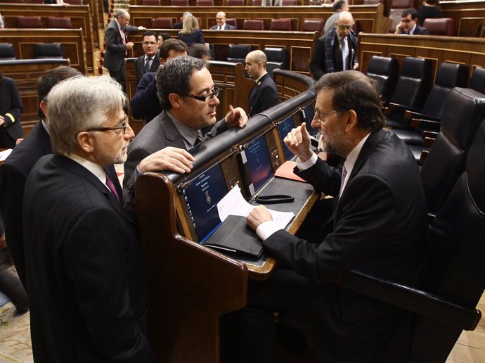 Mariano Rajoy, Con Los Diputados De Ciu Josep Sánchez Llibre Y Pere Macias