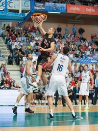 Baloncesto.- Kim Tillie (UCAM Murcia): "Marcar esa canasta fue una locura"
