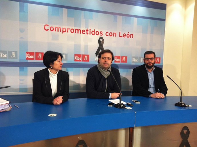  Ángela Marqués, Tino Rodríguez E Iban García