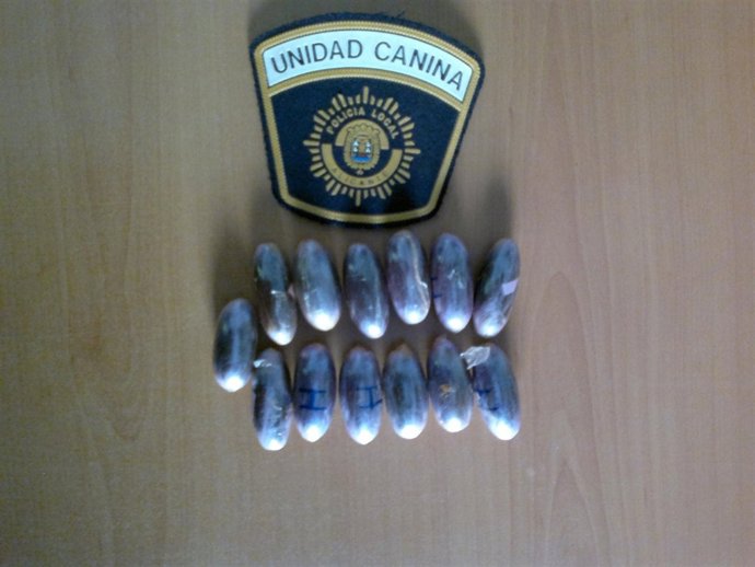 Bellotas de hachís incautadas en un autobús de Alicante
