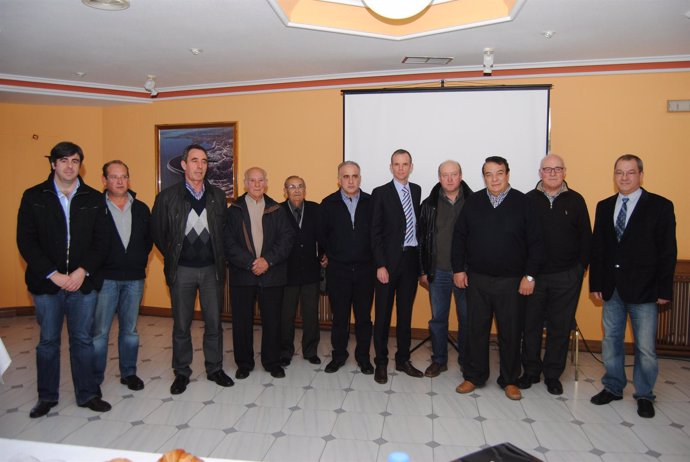 Reunión de representanes de Saloro con alcaldes de la zona de Barruecopardo