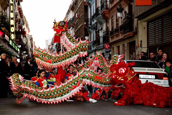 Cabalgata del Año Nuevo chino en Valencia
