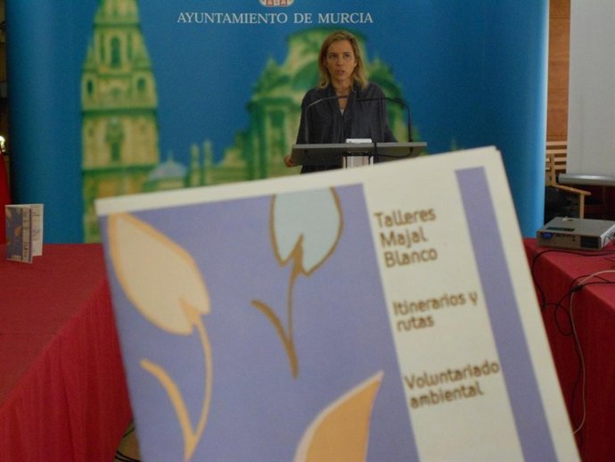 Adela martínez-Cacha