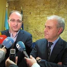 Presidente De La FACC Y El De Cosital-Asturias