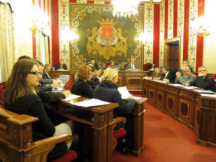 Pleno del Ayuntamiento de Alicante centrado en los presupuestos