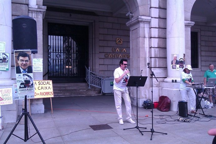 Acto Lúdico-Reivindicativo De Los Afectados Por Las Preferentes En Cantabria