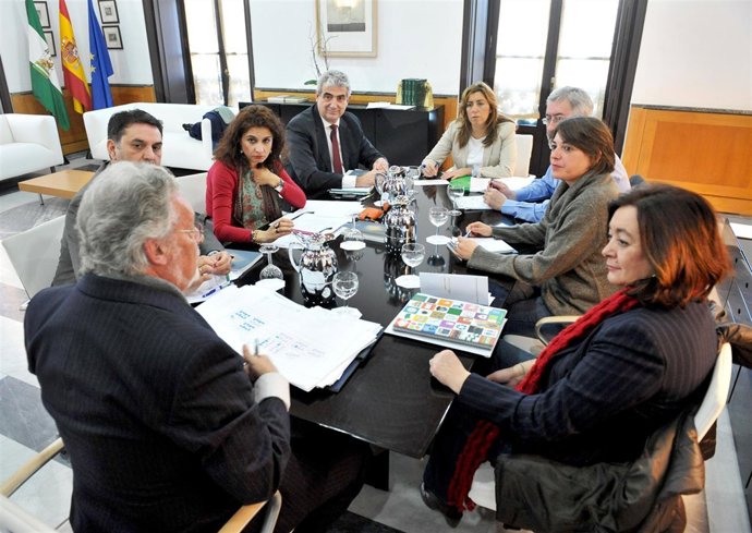 Reunión En San Telmo Sobre Actuaciones En El Polígono Sur De Sevilla.