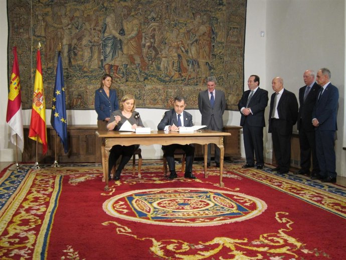 Cospedal preside la firma del convenio