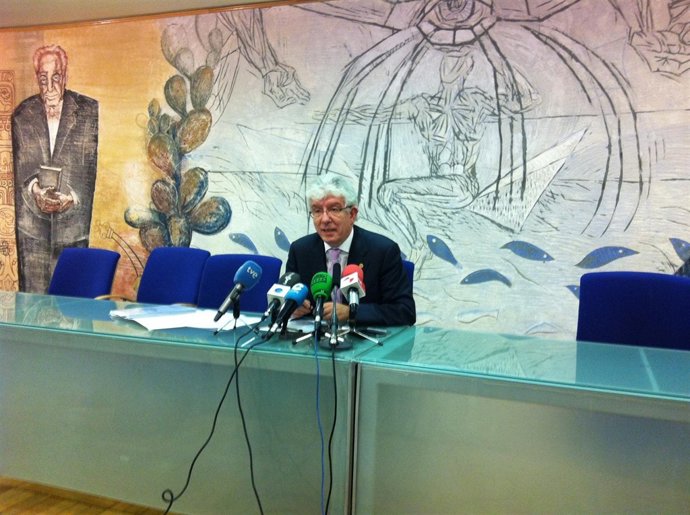 El rector de la ULE, José Ángel Hermida, 