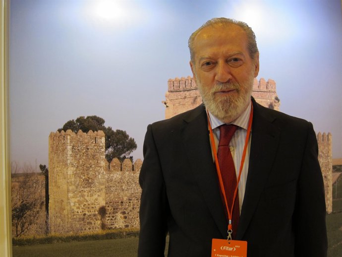 Presidente de la Diputación sevillana, Fernando Rodríguez Villalobos, en Fitur