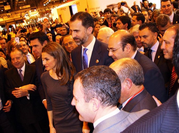 NP Y Fotos Encuentro Con Los Príncipes De Asturias