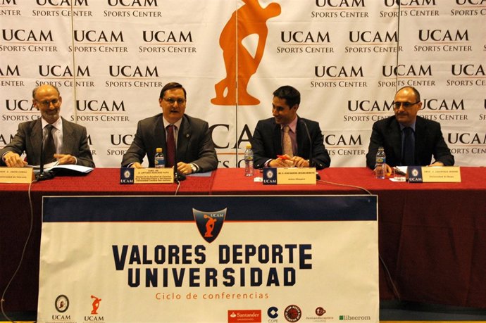 Imagen de la conferencia 'Educación en valores a través del deporte'