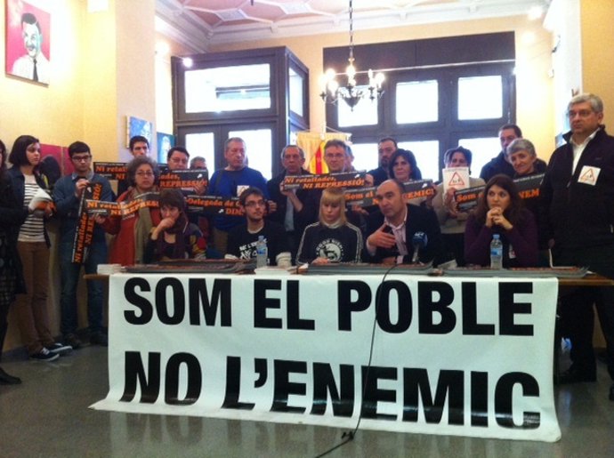 Miembros de la Asamblea El Micalet en rueda de prensa