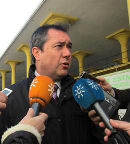 El portavoz del PSOE en el Ayuntamiento de Sevilla, Juan Espadas