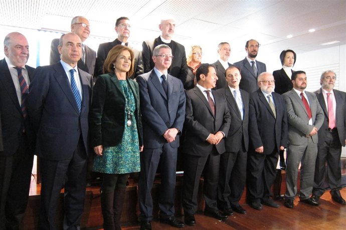 Gallardón y Botella con los representantes de las confesiones religiosas