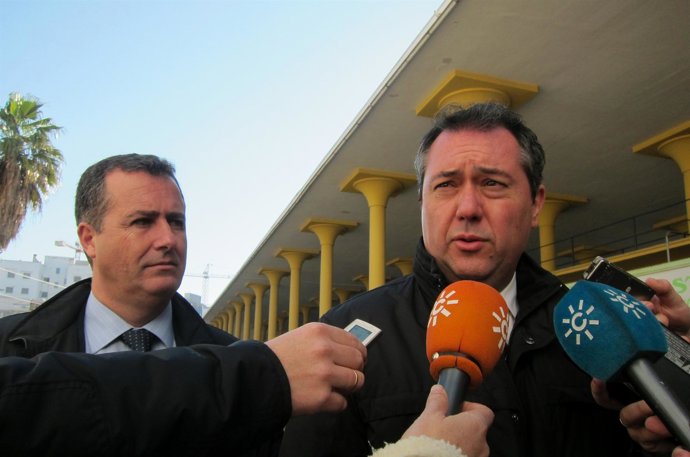 Los ediles socialistas Juan Carlos Cabrera y Juan Espadas