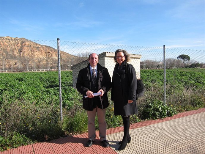 Arribas y Urquía, ante la parcela del sector Ribera-Campus