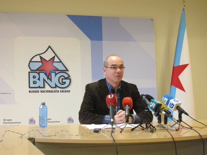 El portavoz parlamentario del BNG, Francisco Jorquera, en rueda de prensa