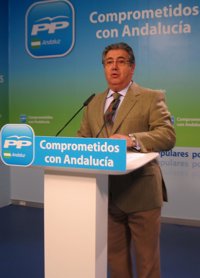 Zoido pide a Griñán que el 'pacto por Andalucía' no se limite a la concertación