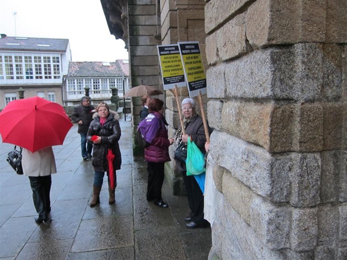 Nueva protesta de afectados por preferentes en Santiago