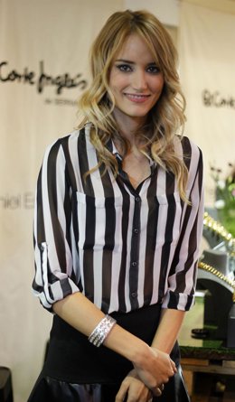 Alba Carrillo como imagen de una joyería