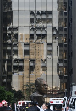 Explosión en la sede de Pemex en el centro de México D.F.