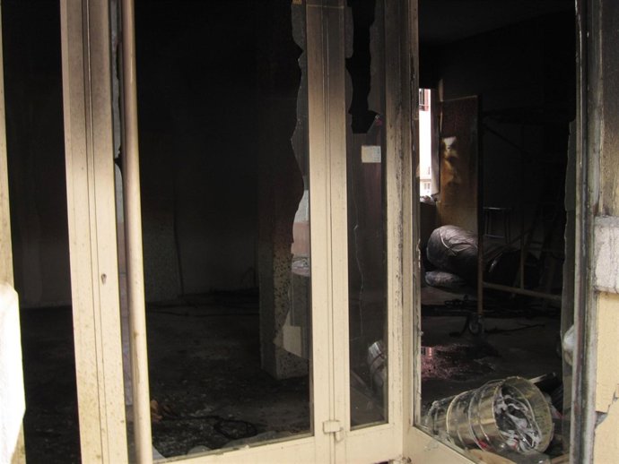 Incendio en un local de la calle Montero Calvo