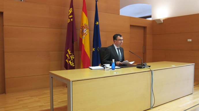 Ballesta en rueda de prensa