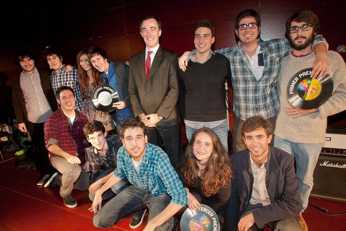 Ganadores del concurso de cantautores en la UN.