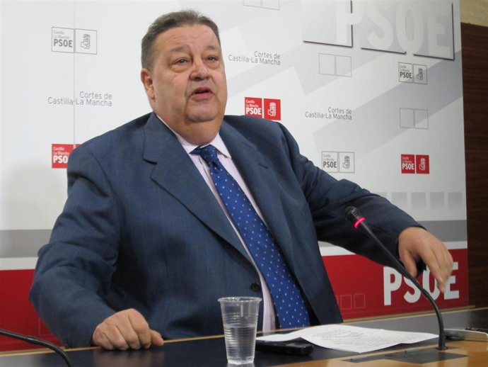 Vaquero en rueda de prensa