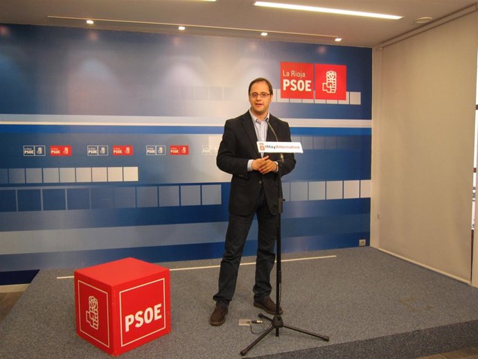 El secretario general del PSOE en La Rioja, César Luena