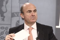 De Guindos, "a disposición" de la Justicia