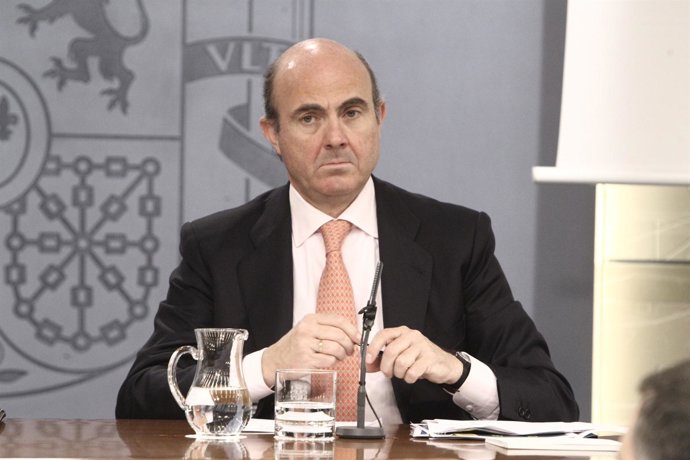 De Guindos, en el Consejo de Ministros