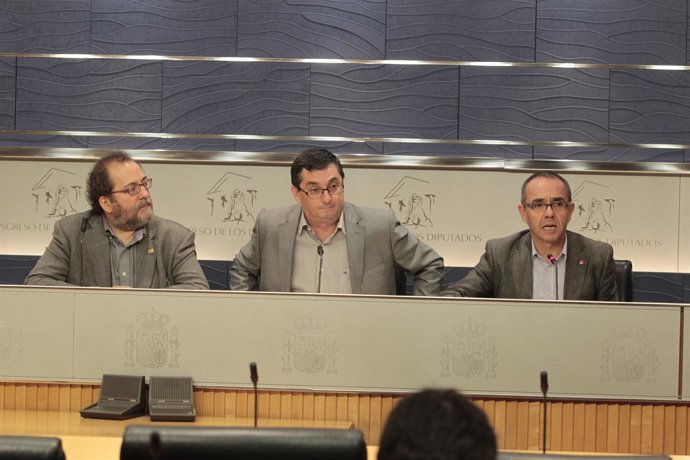 Chesús Yuste (CHA), José Luis Centella (IU) Y Joan Coscubiela (ICV)