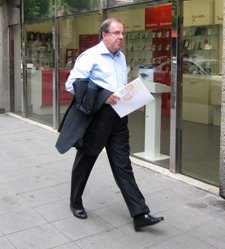 Juan Vicente Herrera A Su Llegada A La Sede Del Partido