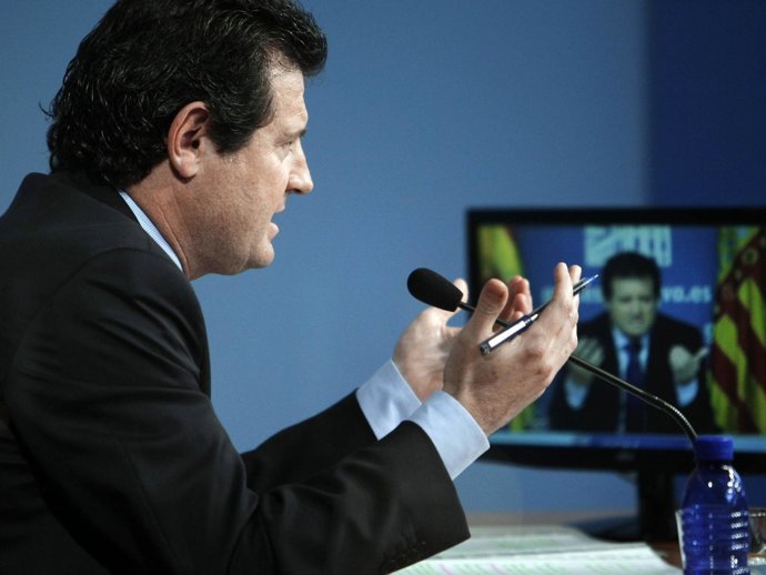 José Císcar en rueda de prensa