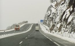 Imagen de la Autovía de Leitzaran durante una nevada.