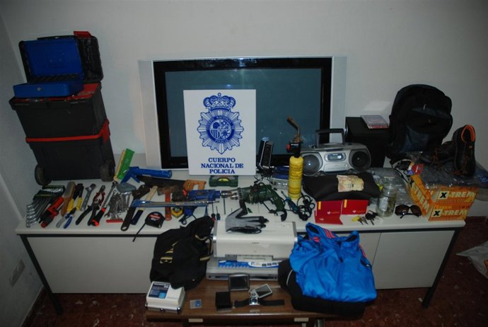 Material recuperado en la operación 'Los Lobos'