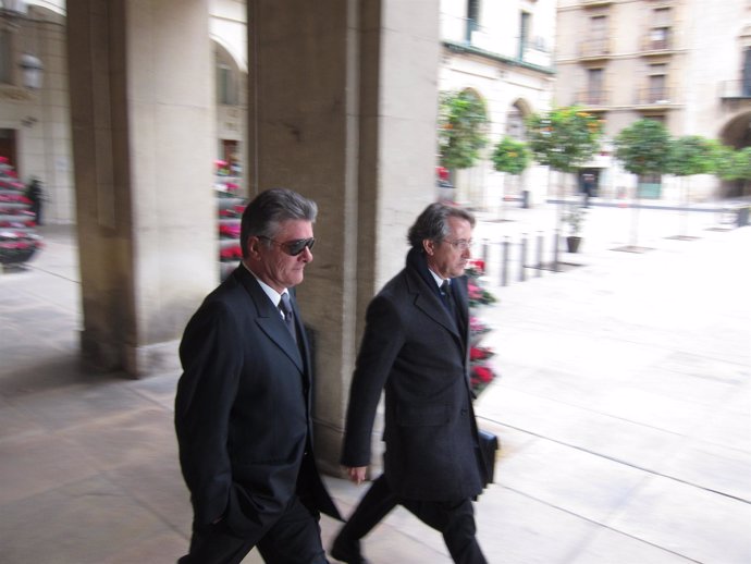 Francisco y su abogado, a su llegada a la Audiencia de Alicante