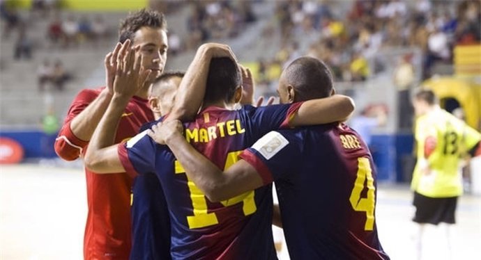 El FC Barcelona Alusport celebra un gol ante el Santiago Futsal