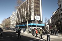 La Policía corta el tráfico en la calle Génova para impedir las protestas ante la sede del PP